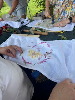 Flower Pounding Towel Workshop