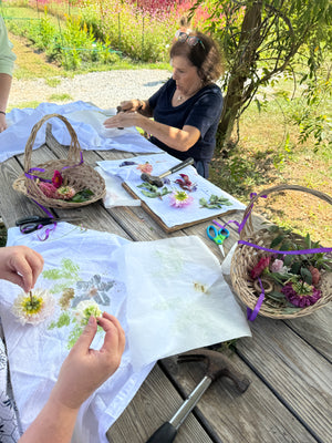 Flower Pounding Towel Workshop